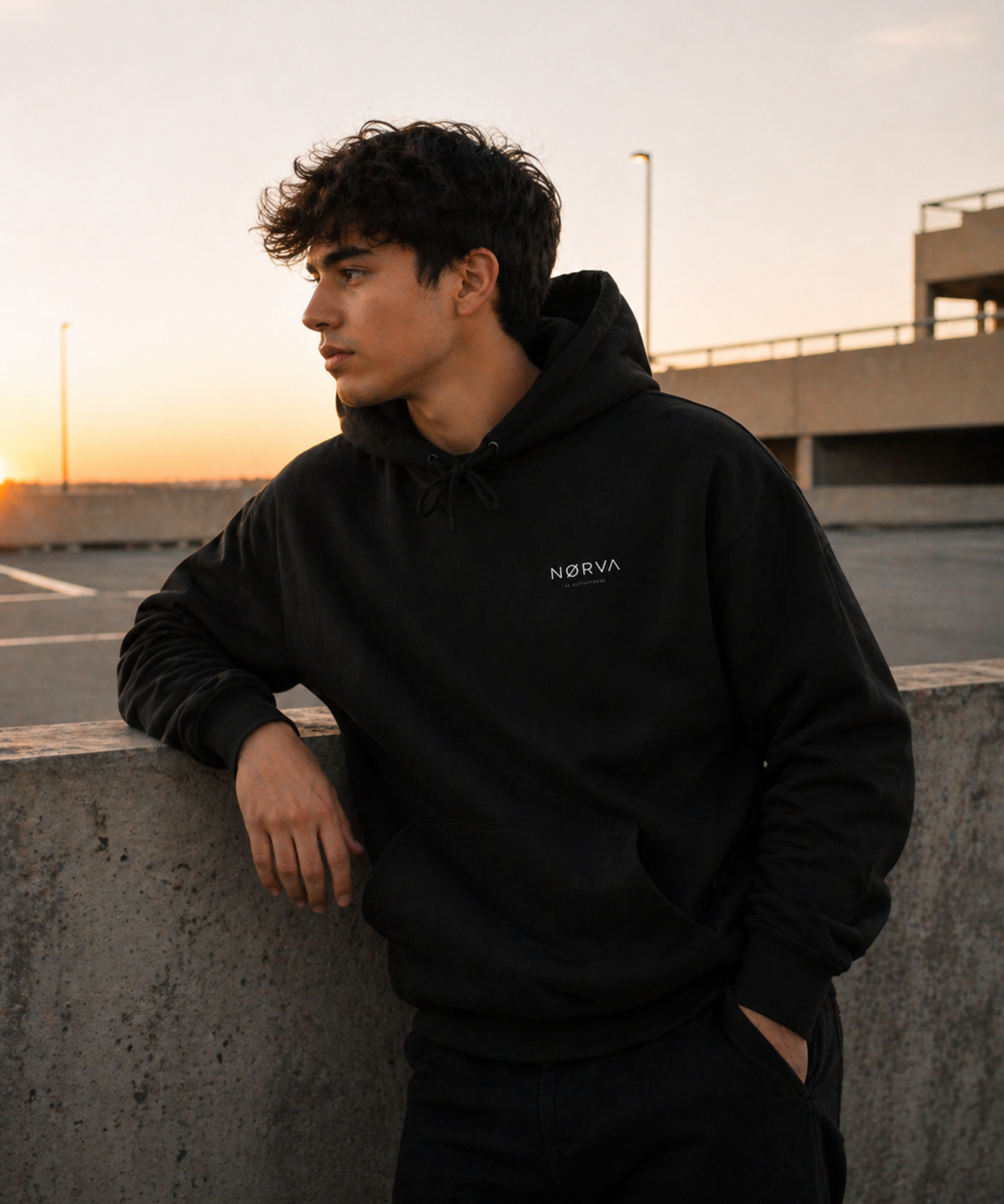 NØRVA Essential Hoodie Black