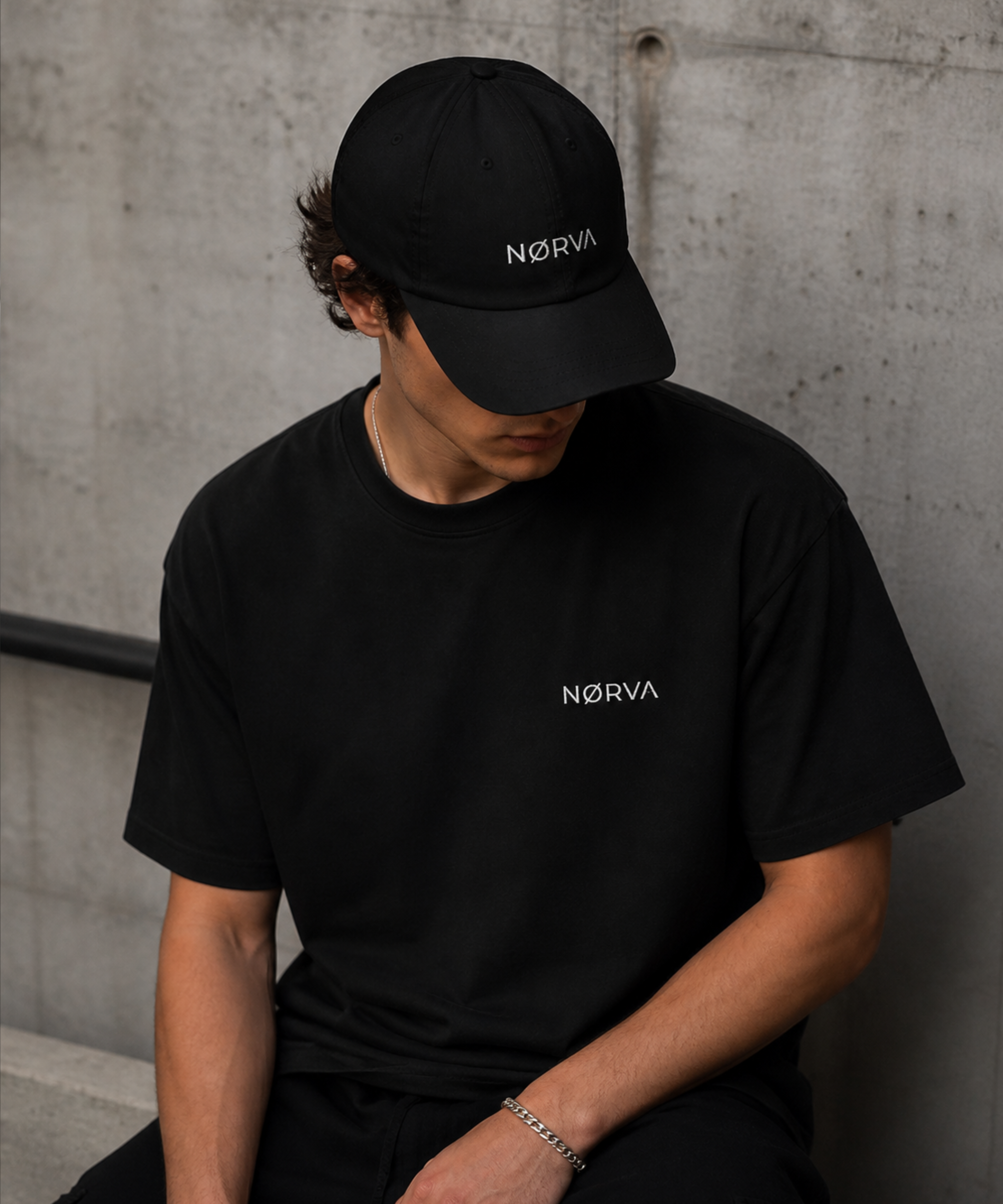NØRVA Essential Cap – Minimal Streetwear